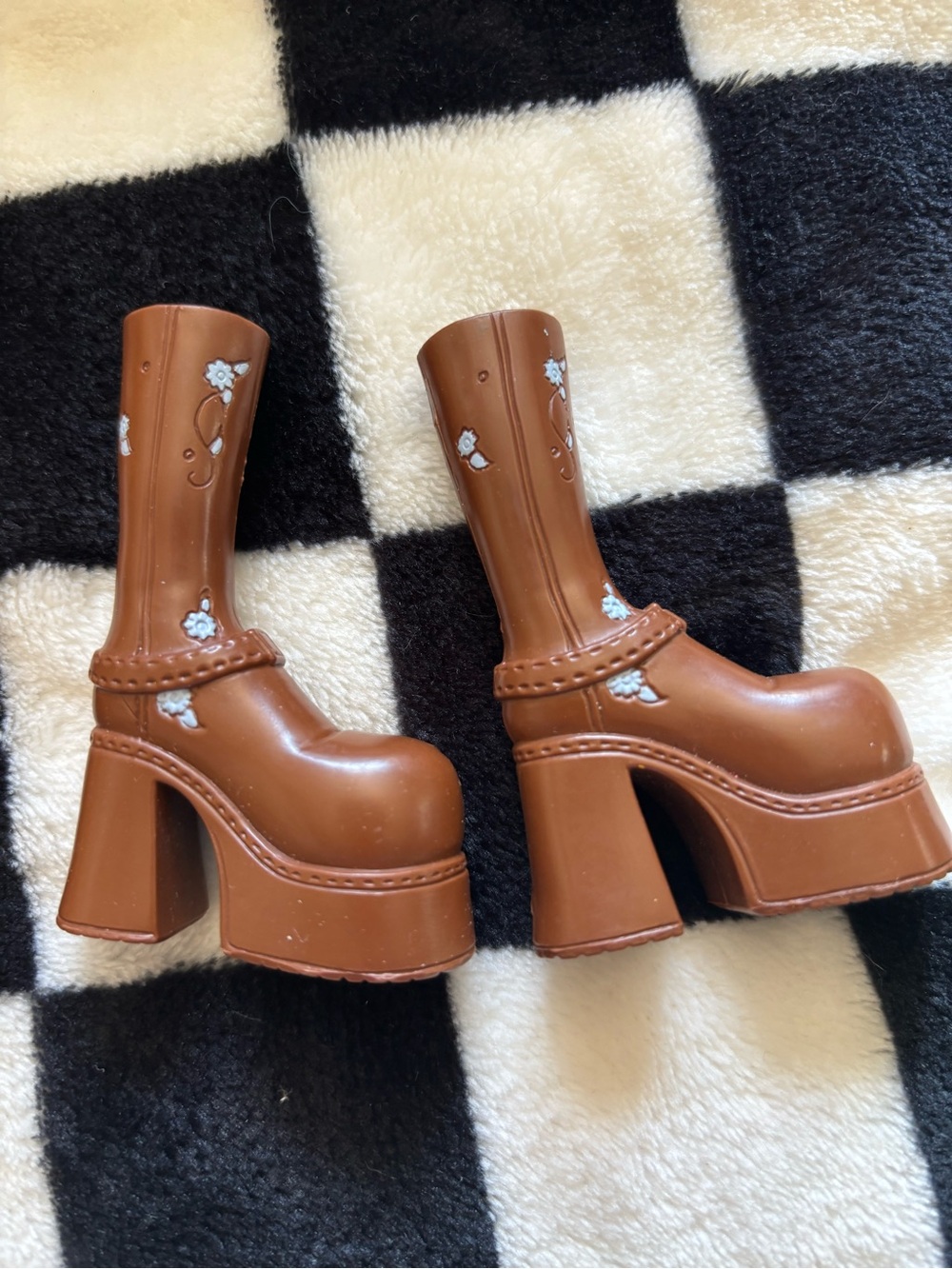 original Bratz Yasmin first edition doll boots in brown with a floral print